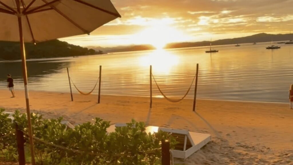 Descubra a melhor feijoada para casais no Feeling Lounge em Santo Antônio de Lisboa, Florianópolis. Mesa exclusiva e sabores inesquecíveis.